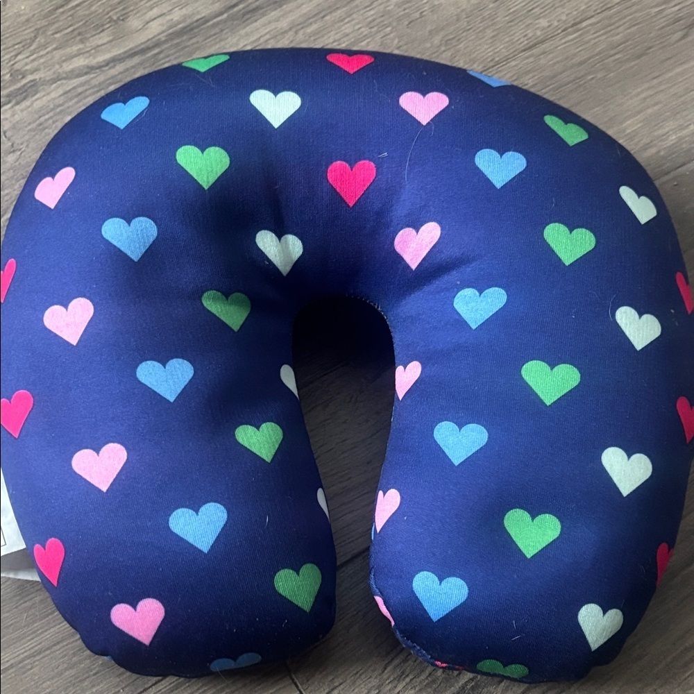 Heart Pattern Travel Neck Pillow - Picture 1 of 3
